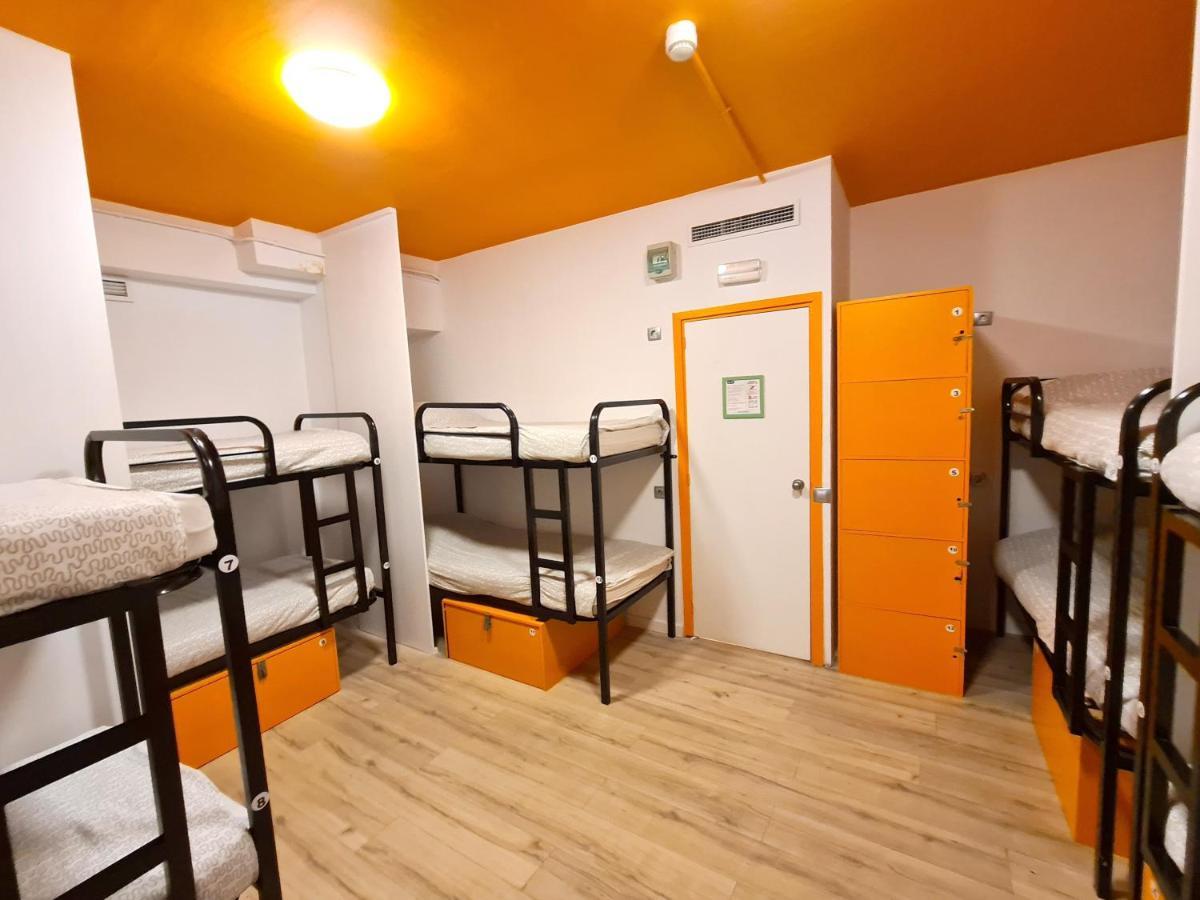 Arc House Gracia Hostel Barcelona Exterior photo